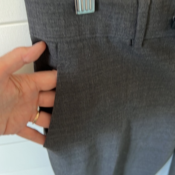 Vince Size 10 woman cool wool blend pants with leather trim and ankle zip - Picture 3 of 13